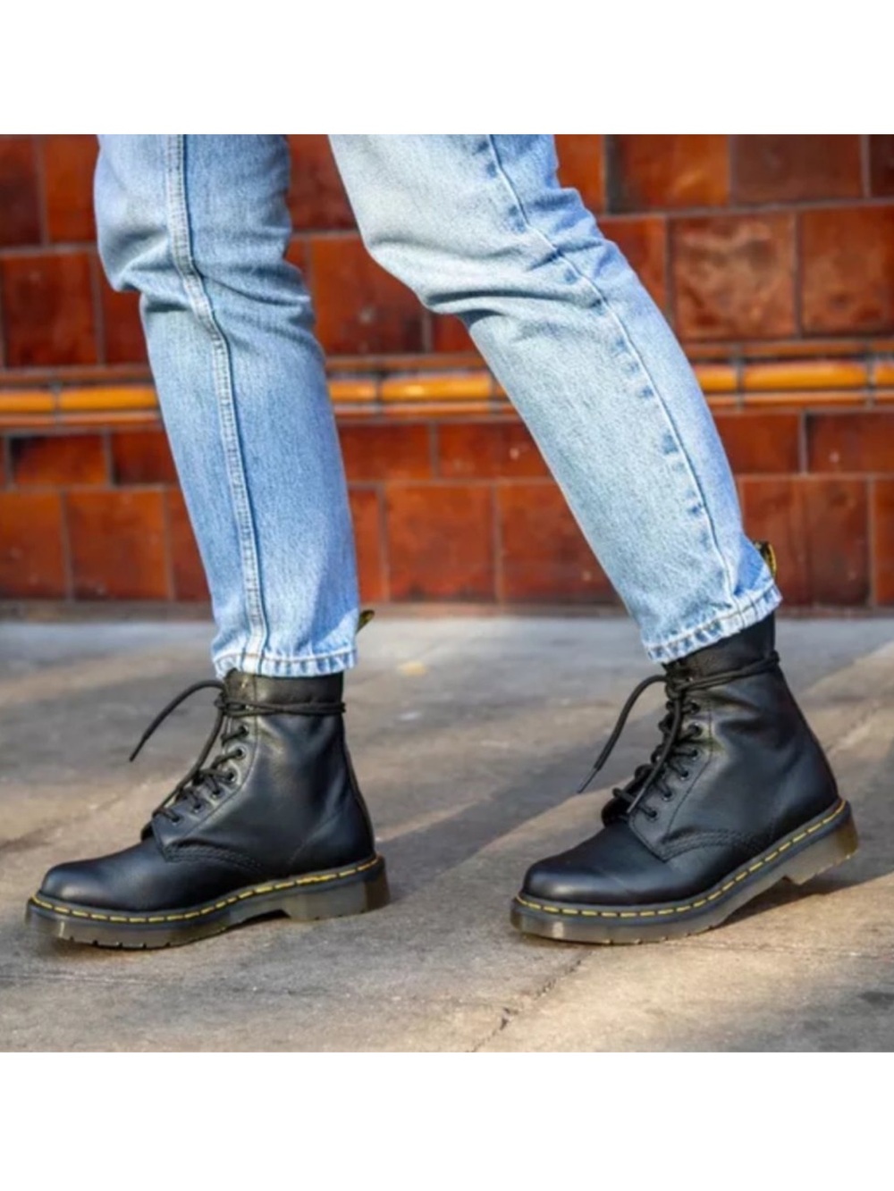 Dr. Martens 1460 Black Leather Lace-Up Combat Boots Size: 6